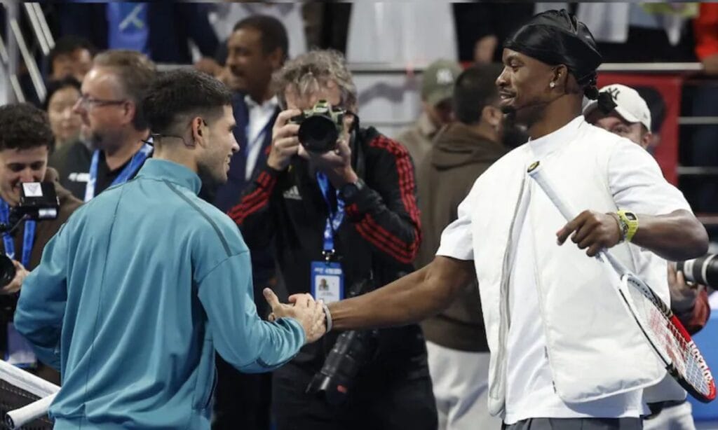 Carlos Alcaraz Defeats Marin Cilic