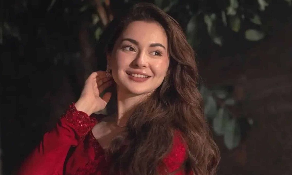 Hania Aamir Discusses Her Bollywood Future and Karan Johar’s Offers