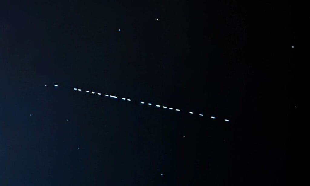 Starlink Competes with Chinese