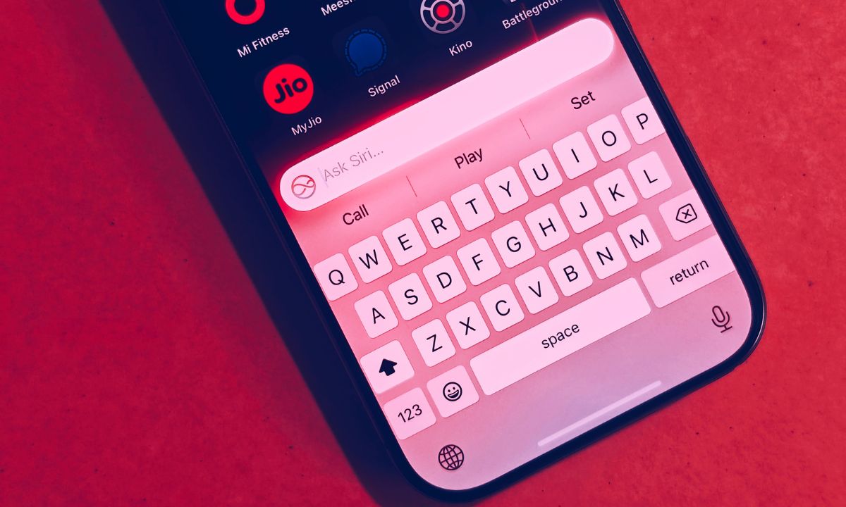 Apple's Siri Update: A Two-Brain System and Generative AI Ahead of 2027
