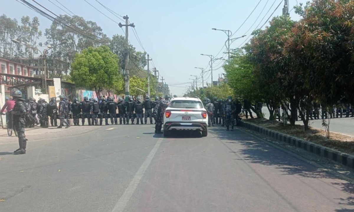 Scuffle Between Police and Pro-Monarchy Group in Tinkune, Kathmandu