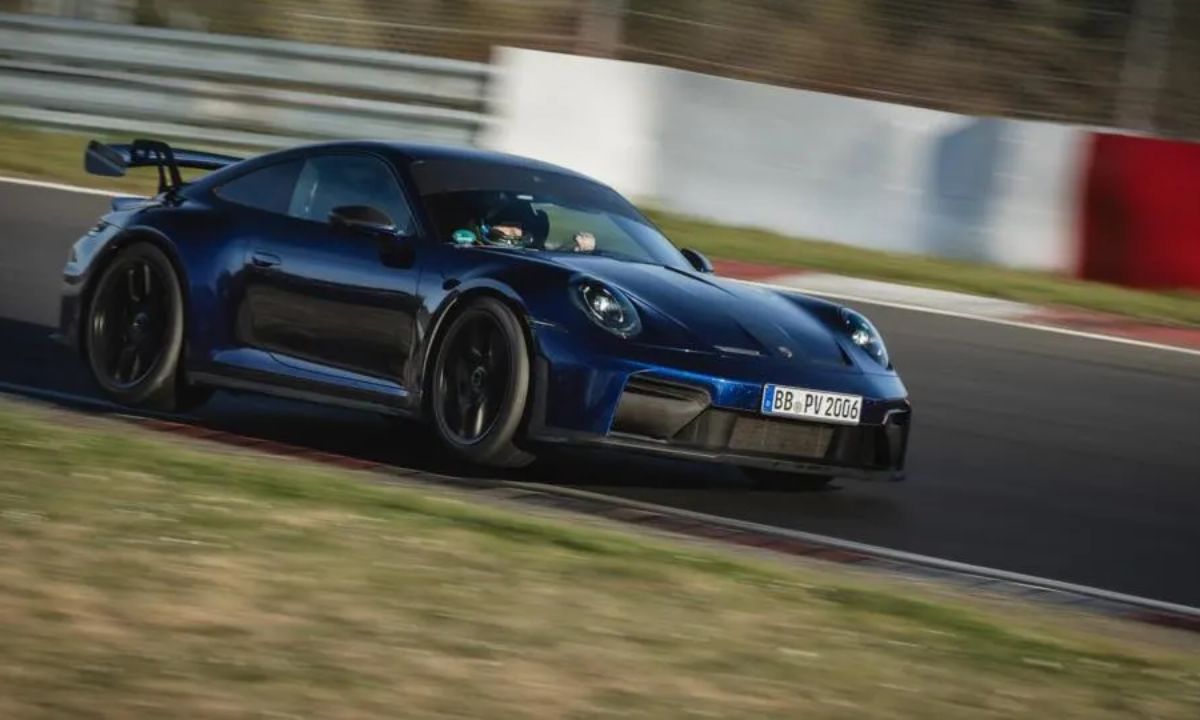 Porsche 911 GT3 Sets Nurburgring Record With Manual Gearbox