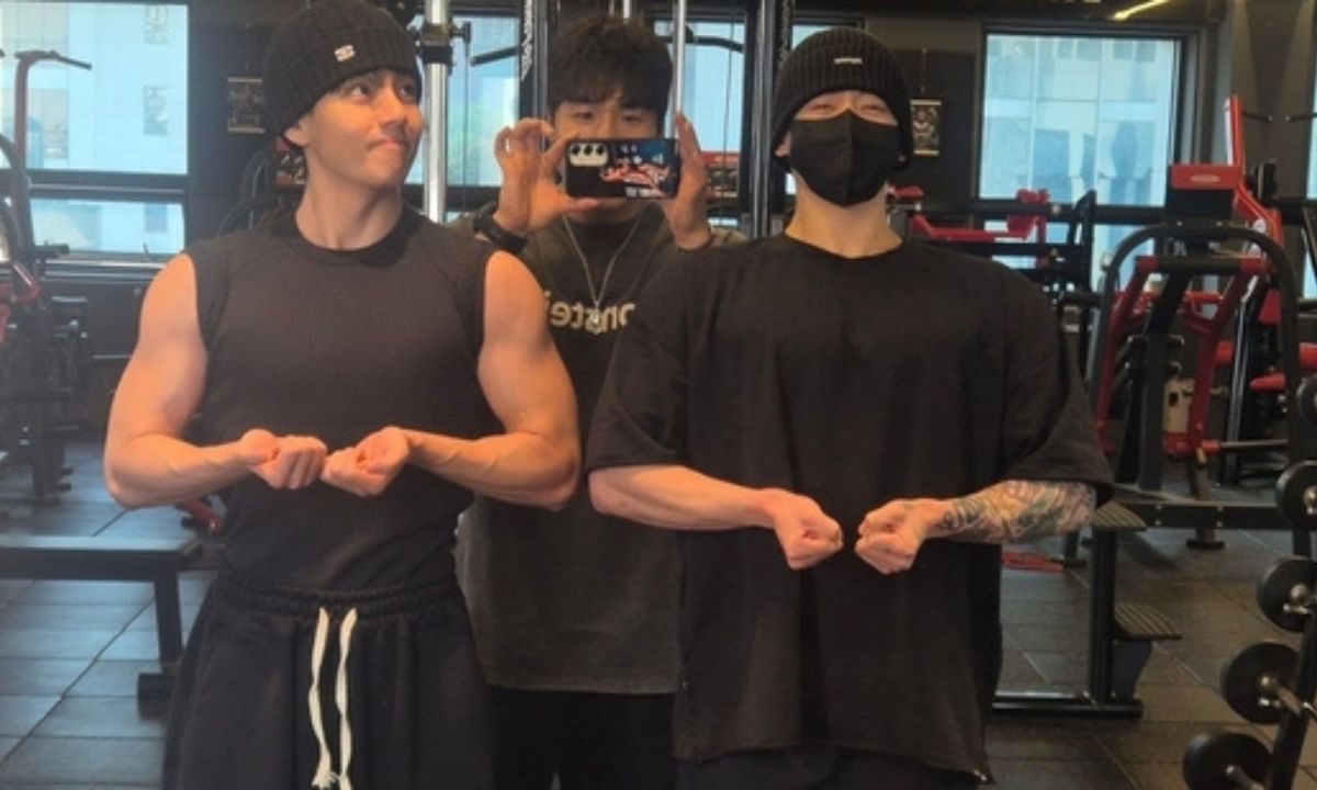 Taehyung and Jungkook Show Off Buff Arms in New Gym Photos with Song Kang