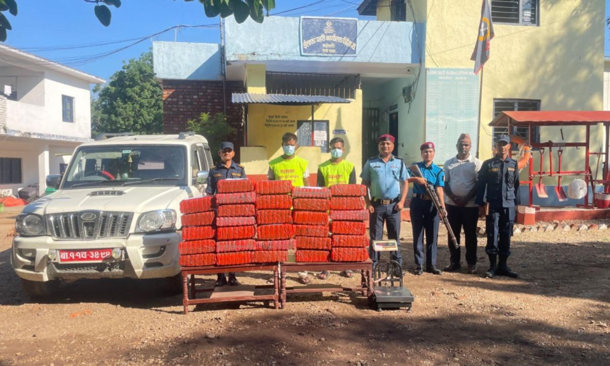Two Men Caught with 150 Kg of Marijuana in Bardibas