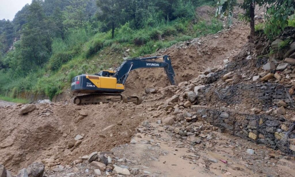 Landslide Blocks Kaligandaki Corridor in Baglung