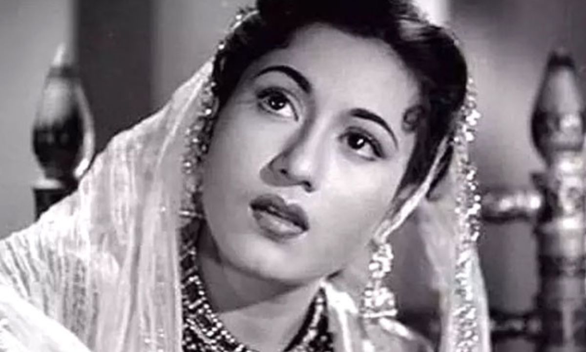 Madhubala Biopic Stalled: Budget Cuts Delay Production of Grand Tribute