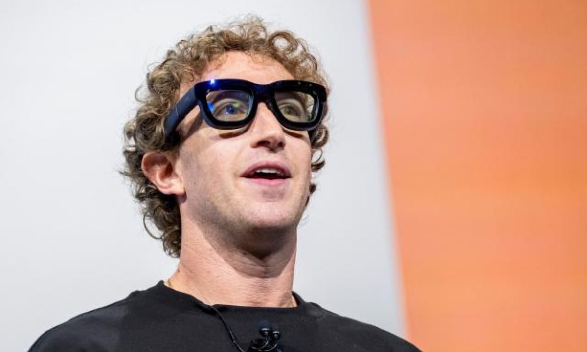Meta and Oakley Team Up to Launch New Smart Glasses
