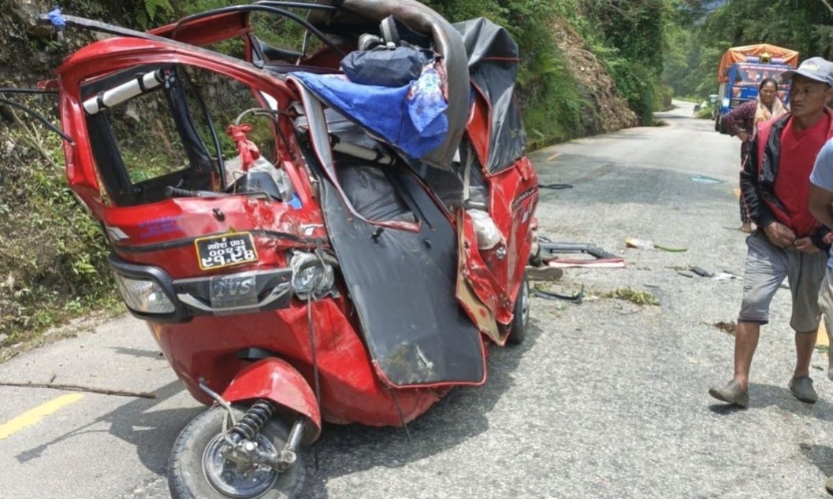 One Dead, Three Injured in Autorickshaw Accident in Solukhumbu