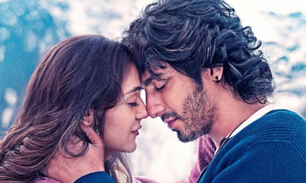 Saiyaara Title Track Out! Ahaan Panday & Aneet Padda Spark Intense Romance with Heartbreaking Chemistry